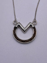 Load image into Gallery viewer, Hoofprint Necklace with chain
