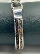 Load image into Gallery viewer, Stirrup Hinged Bracelet